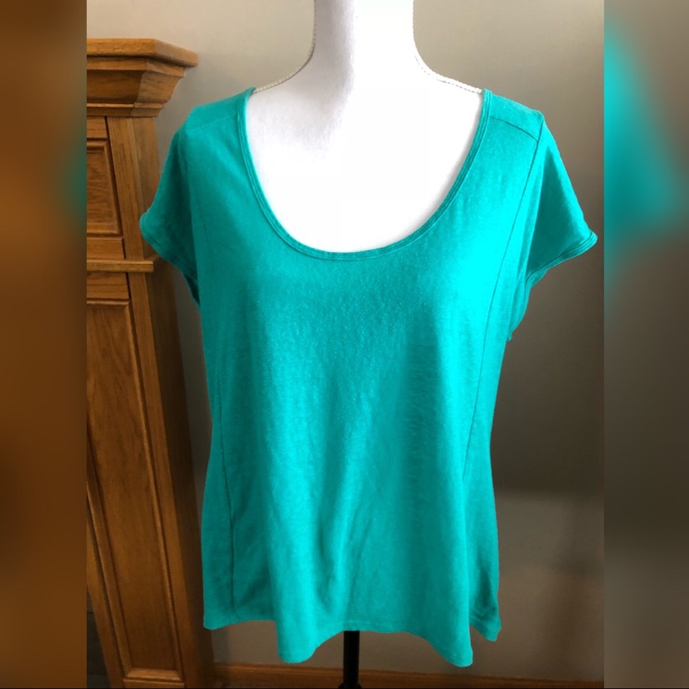 American Eagle Outfitters Tee